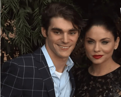 Jodi Lyn O'Keefe Rumored Boyfriend RJ Mitte 